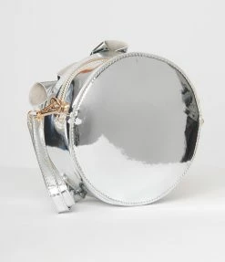 Faire ( Bewaltz) Silver Patent Leatherette Gift Ribbon Handbag Accessories