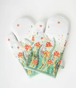 Faire (Streamline) Mushroom Garden Oven Mitt Set
