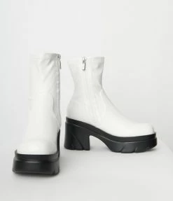 Faire (The Fashion Shop) White Leatherette Combat Boots Shoes