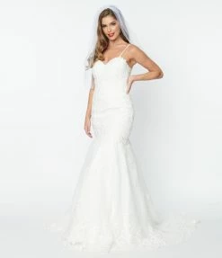 May Queen Inc. Vintage Style Ivory Floral Embroidered Mermaid Bridal Dress Clothing