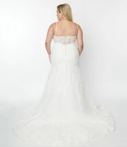 May Queen Inc. Clothing Vintage Style Plus Size Ivory Floral Embroidered Mermaid Bridal Dress