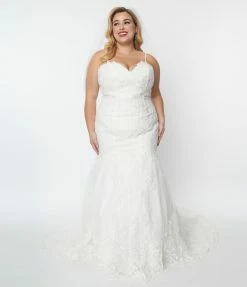 May Queen Inc. Clothing Vintage Style Plus Size Ivory Floral Embroidered Mermaid Bridal Dress