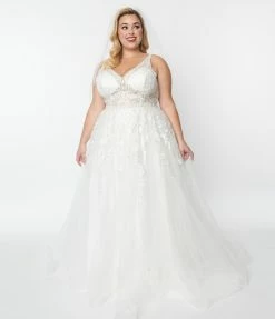 May Queen Inc. Plus Size Ivory Floral Lace & Tulle Wedding Ball Gown