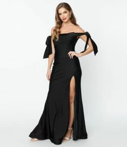 May Queen Inc. Bridesmaid Dresses Black Off The Shoulder Tie Bombshell Dress