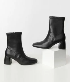 Fortune Dynamic Black Leatherette Booties Shoes