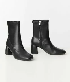 Fortune Dynamic Black Leatherette Booties Shoes
