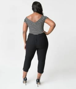Unique Vintage Plus Size 1950s Black High Waist Rachelle Capri Pants Clothing
