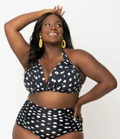 Swimwear Unique Vintage Plus Size Black & White Polka Dot Print Monroe Halter Bikini Top