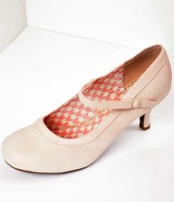 Ellie Shoes Bettie Page Beige Leatherette Bettie Retro Mary Jane Heels